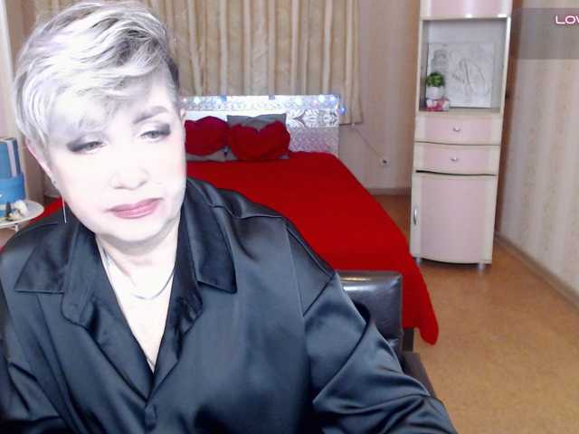 sexy-milffa live cam on BongaCams