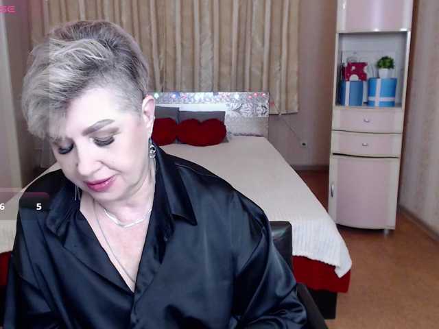 sexy-milffa live cam preview