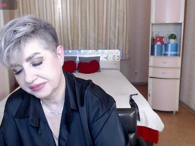 sexy-milffa live cam preview