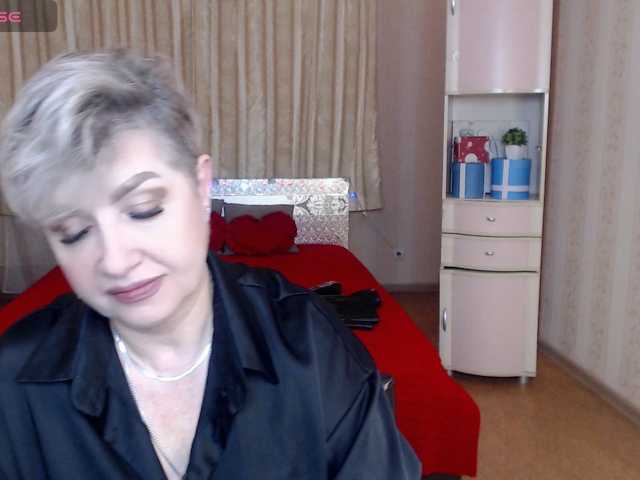 sexy-milffa live cam preview