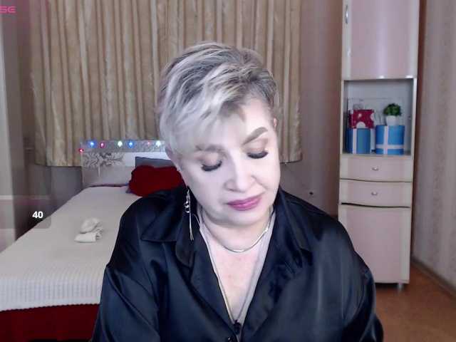 sexy-milffa live cam preview