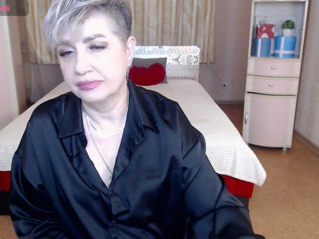 sexy-milffa live cam preview