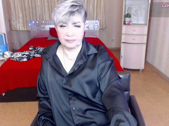 sexy-milffa live cam on BongaCams