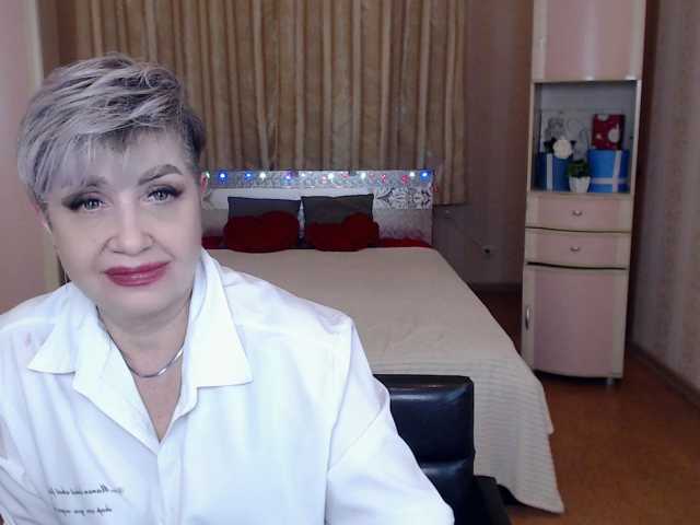 le modèle sexy-milffa est en webcam porno dans un show sur le site bongacams, il possède les tags suivants: White/Caucasian,Blonde,Shaved