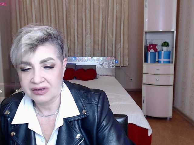 sexy-milffa live cam on BongaCams