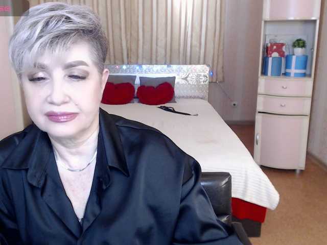 sexy-milffa live cam preview