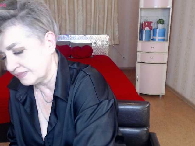 sexy-milffa live cam preview