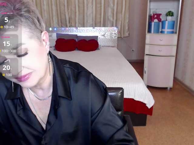sexy-milffa live cam preview