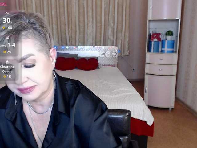 sexy-milffa live cam preview
