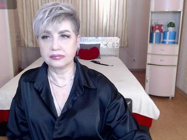 sexy-milffa live cam preview