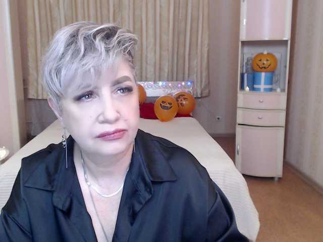 sexy-milffa live cam preview