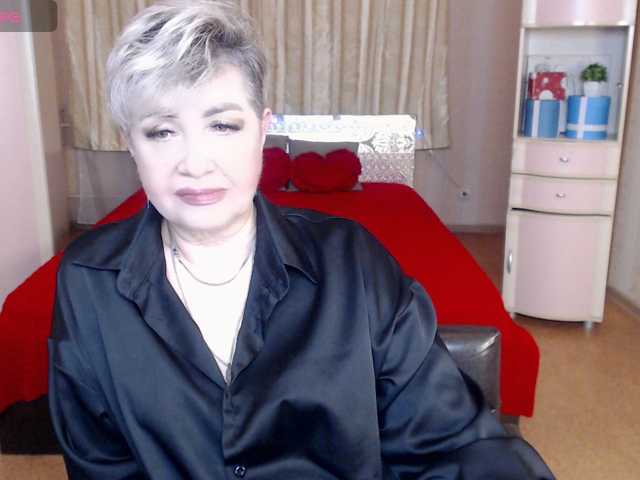 sexy-milffa, en directo ahora en BongaCams