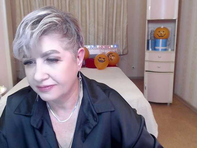 sexy-milffa live cam preview