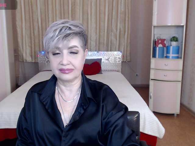 sexy-milffa live cam preview