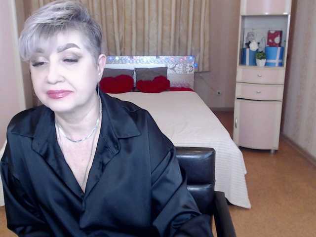 sexy-milffa live cam preview