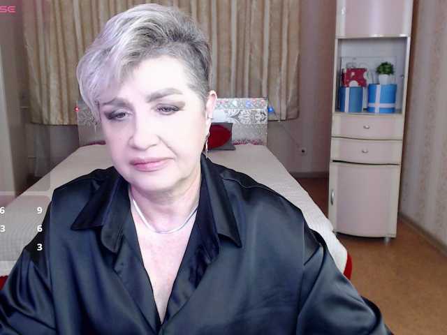 sexy-milffa live cam preview