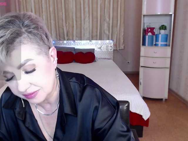 sexy-milffa live cam on BongaCams