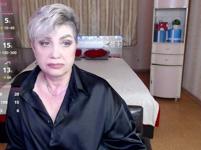 sexy-milffa live cam preview