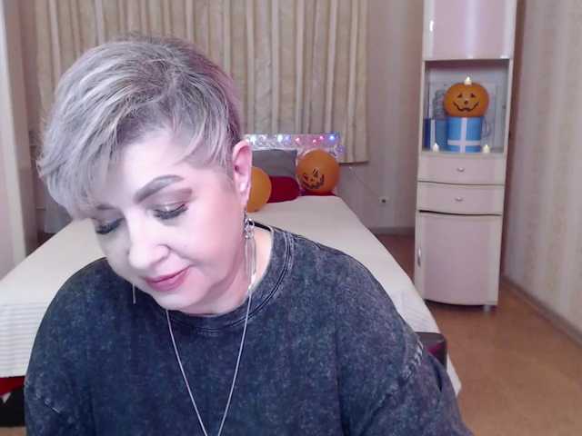 sexy-milffa live cam preview