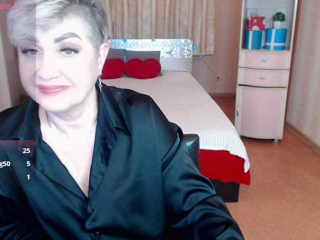 sexy-milffa live cam on BongaCams