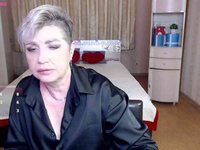sexy-milffa webcam