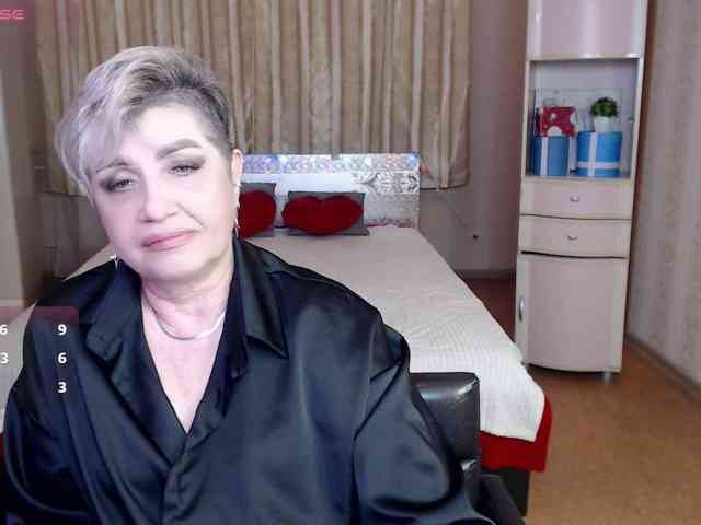 sexy-milffa webcam