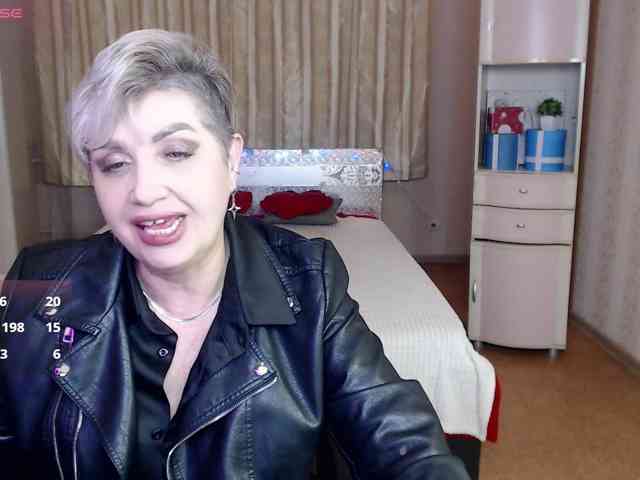 sexy-milffa webcam