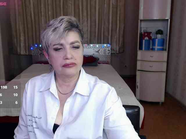 sexy-milffa webcam