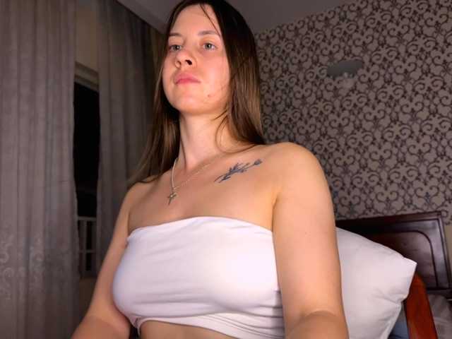 KianaCorcuera live cam preview