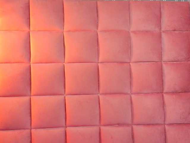 BELLA-ADAMSS live cam on BongaCams
