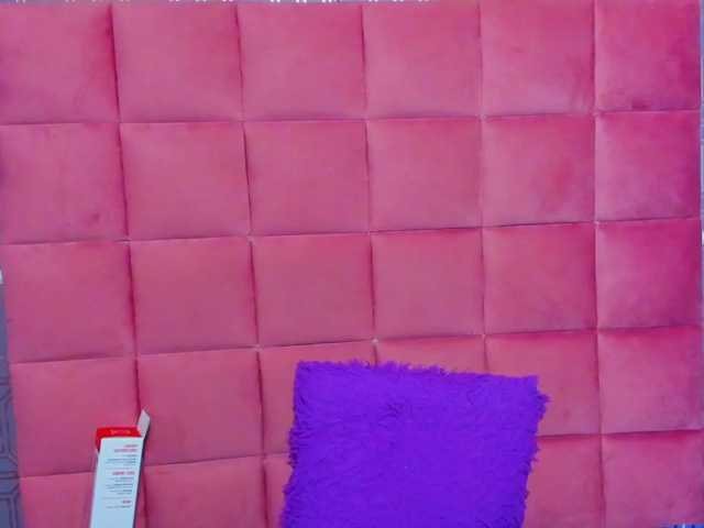 BELLA-ADAMSS live cam on BongaCams
