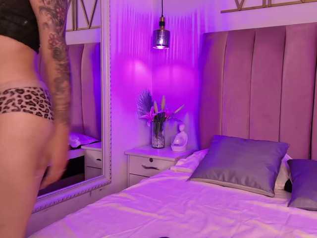 le modèle BrendaMonroe est en webcam porno dans un show sur le site bongacams, il possède les tags suivants: Latino/Hispanic,Redhead,Shaved