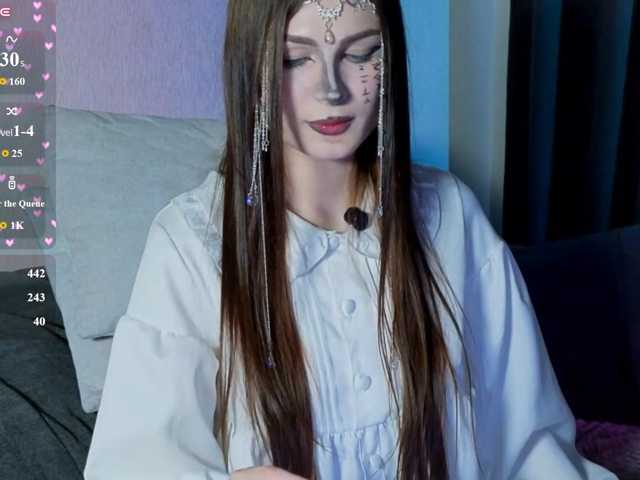 allienee live cam on BongaCams