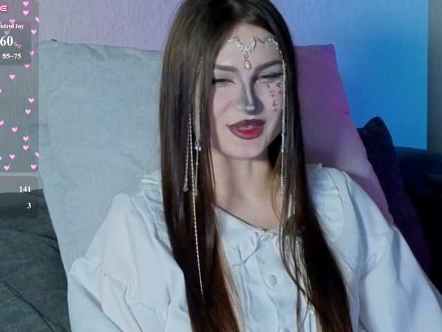allienee live cam on BongaCams