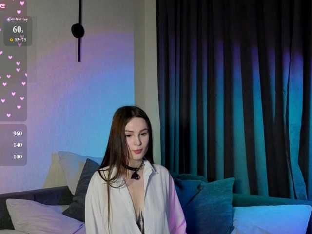 allienee live cam on BongaCams