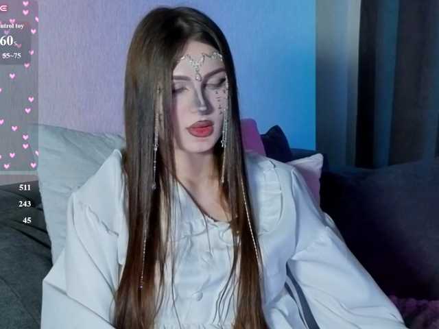 allienee live cam on BongaCams