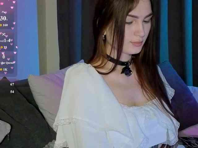 allienee webcam