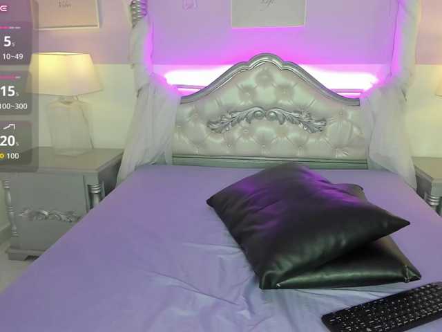ElizabethBlaze live cam on BongaCams
