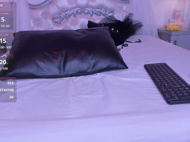ElizabethBlaze live cam on BongaCams