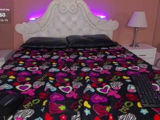 ElizabethBlaze live cam on BongaCams