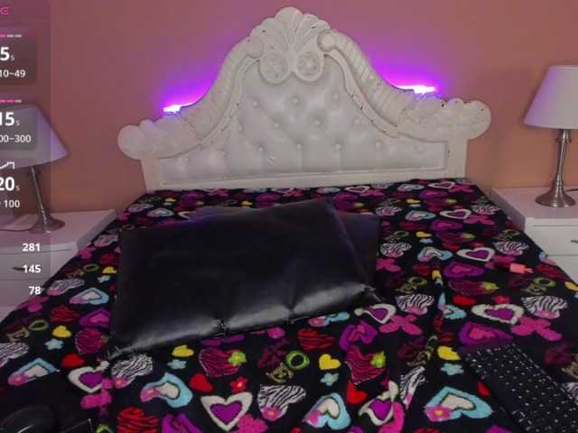 ElizabethBlaze live cam on BongaCams