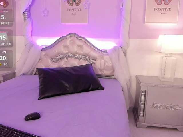 ElizabethBlaze live cam on BongaCams