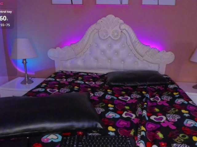 ElizabethBlaze live cam on BongaCams