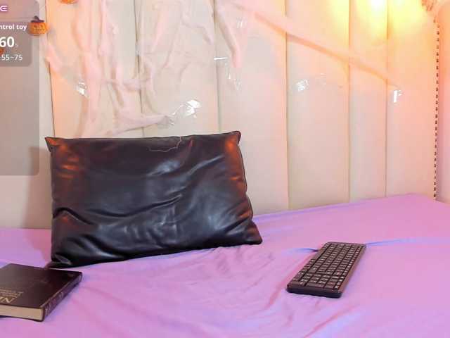 ElizabethBlaze live cam on BongaCams