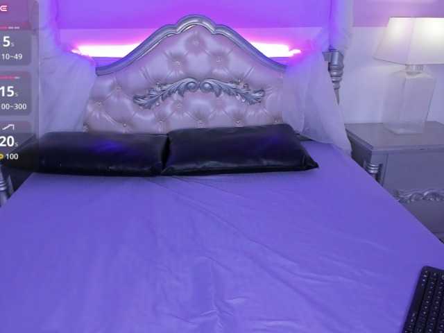 ElizabethBlaze live cam on BongaCams