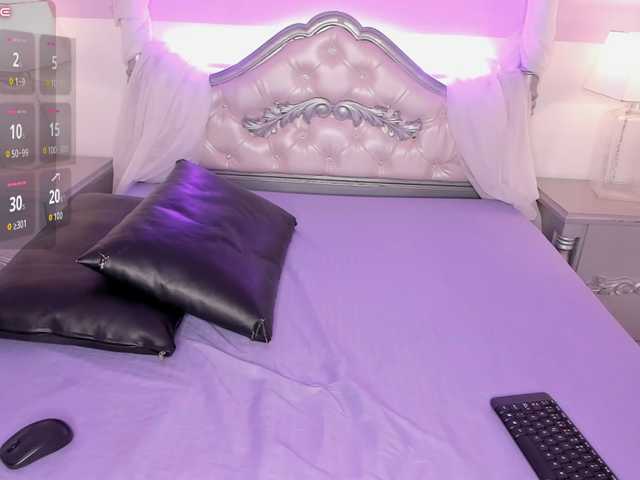 ElizabethBlaze live cam on BongaCams