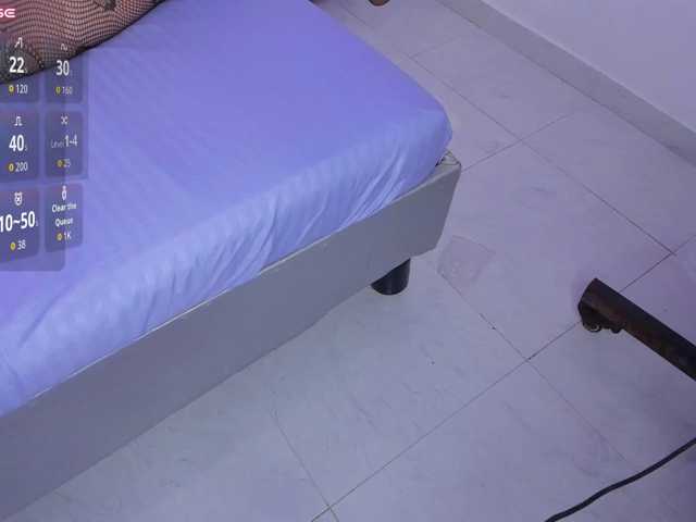 ElizabethBlaze live cam on BongaCams