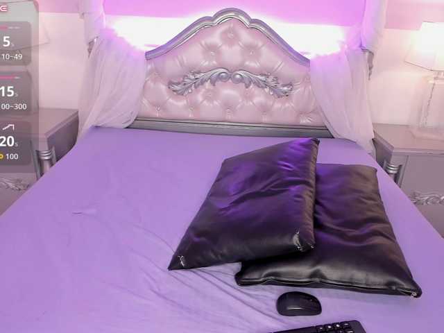 ElizabethBlaze live cam on BongaCams