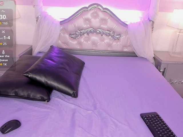 ElizabethBlaze live cam on BongaCams