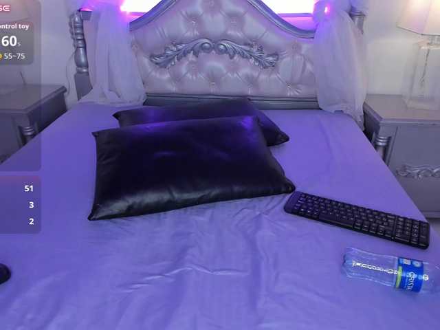 ElizabethBlaze live cam on BongaCams